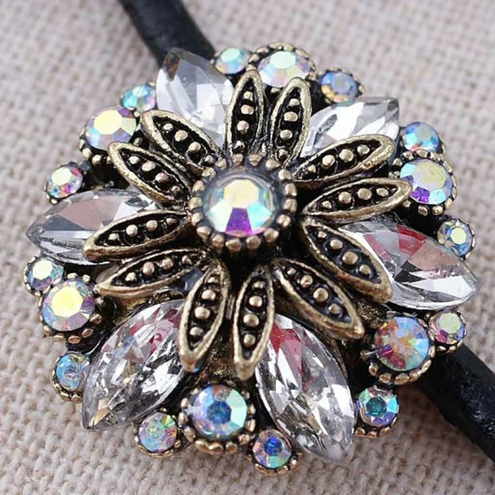 Gold Antique Flower Snap Button